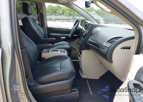 2016 Chrysler Town & Country Touring from USA, damaged, VIN 2C4RC1BG1GR173993